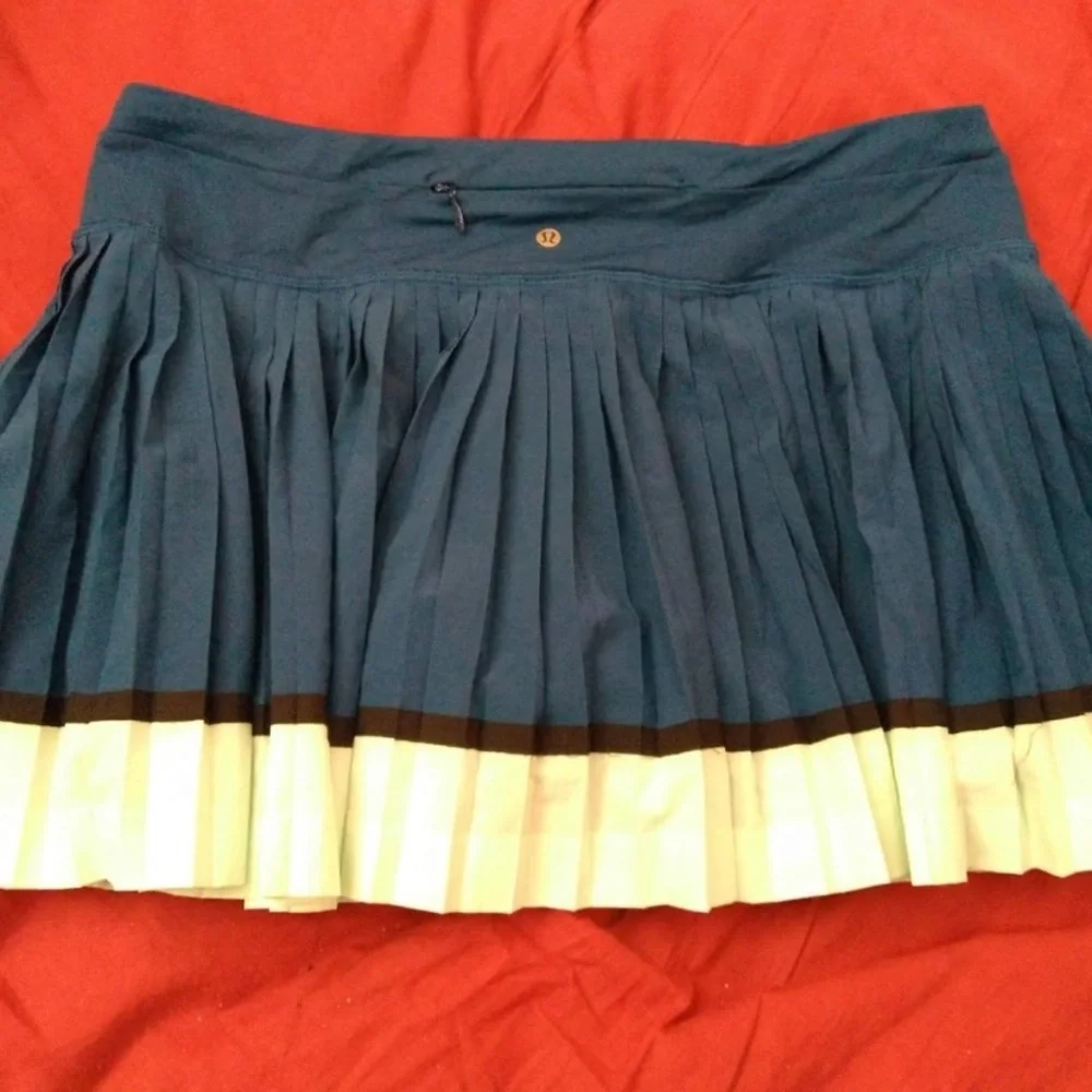 Lululemon Pleat to Street tennis skirt  size 10 Poseidon / Sea Mist - Picture 5 of 8